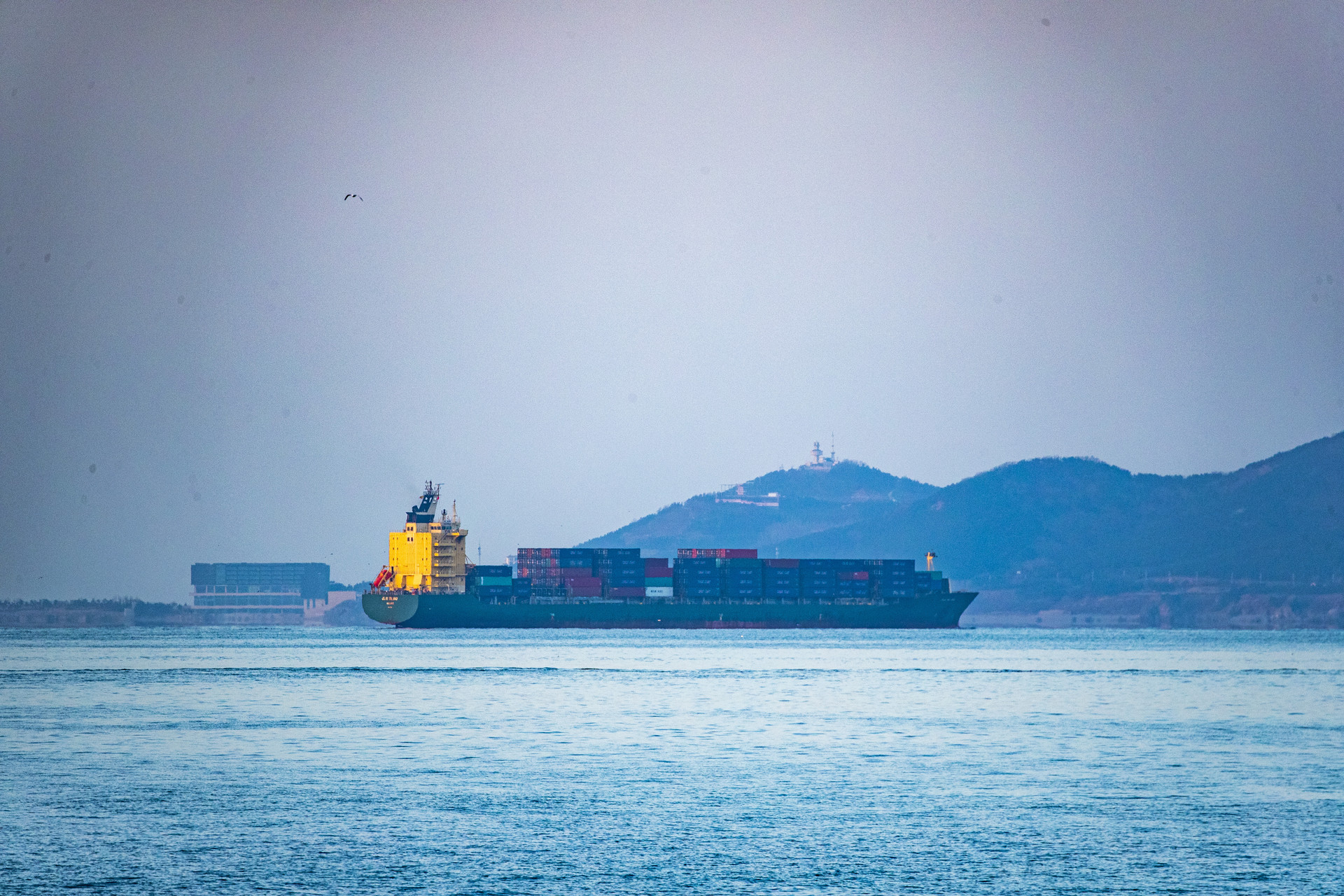 越南工商聯(lián)合會與海防市共同推進(jìn)物流業(yè)數(shù)字化轉(zhuǎn)型