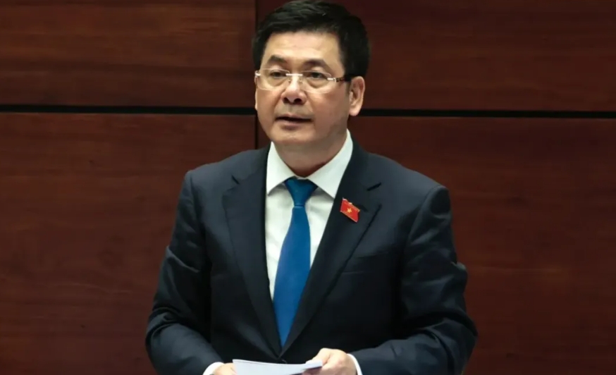 網(wǎng)傳Tiktok日收入高達(dá)＂數(shù)千億盾＂的直播引發(fā)熱議，電商法制或?qū)⑿乱惠喆蟾母? title=